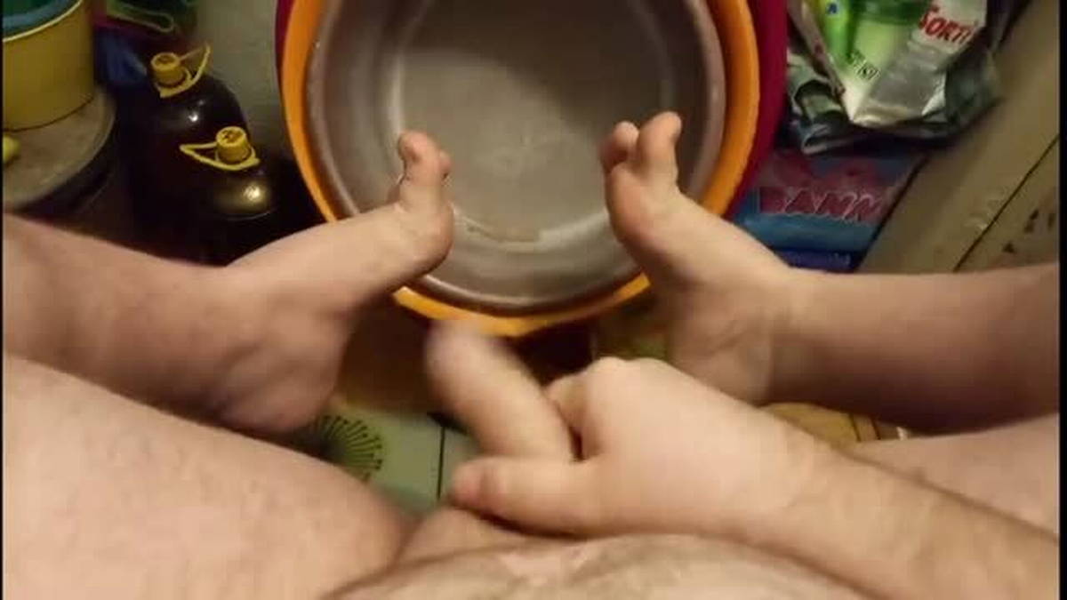 Artem Autofellatio Footjob Solo