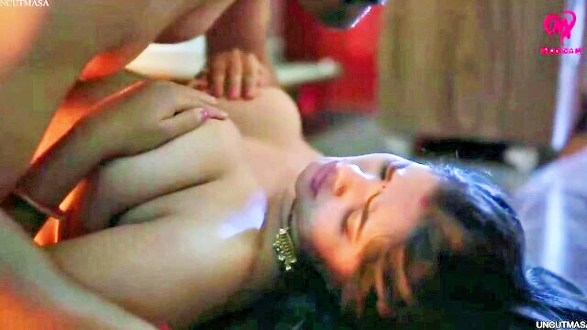 Bhabhi Priya Big Boobs